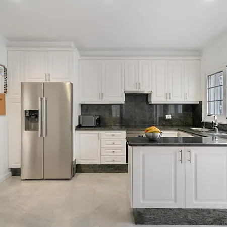 فيلة Marbella-private Heated Pool And Breathtaking View